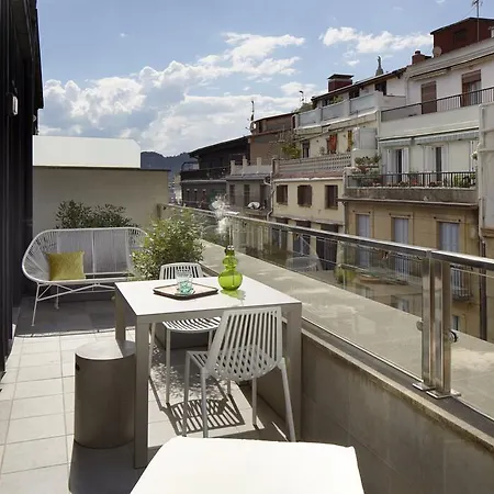 Basque Terrace By Feelfree * 圣塞瓦斯蒂安